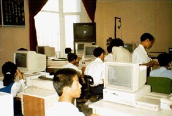 민경대학생 소년궁전의 컴퓨터실